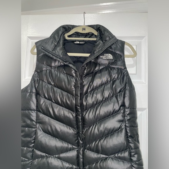 The North Face 550 dark grey vest - Picture 5 of 11